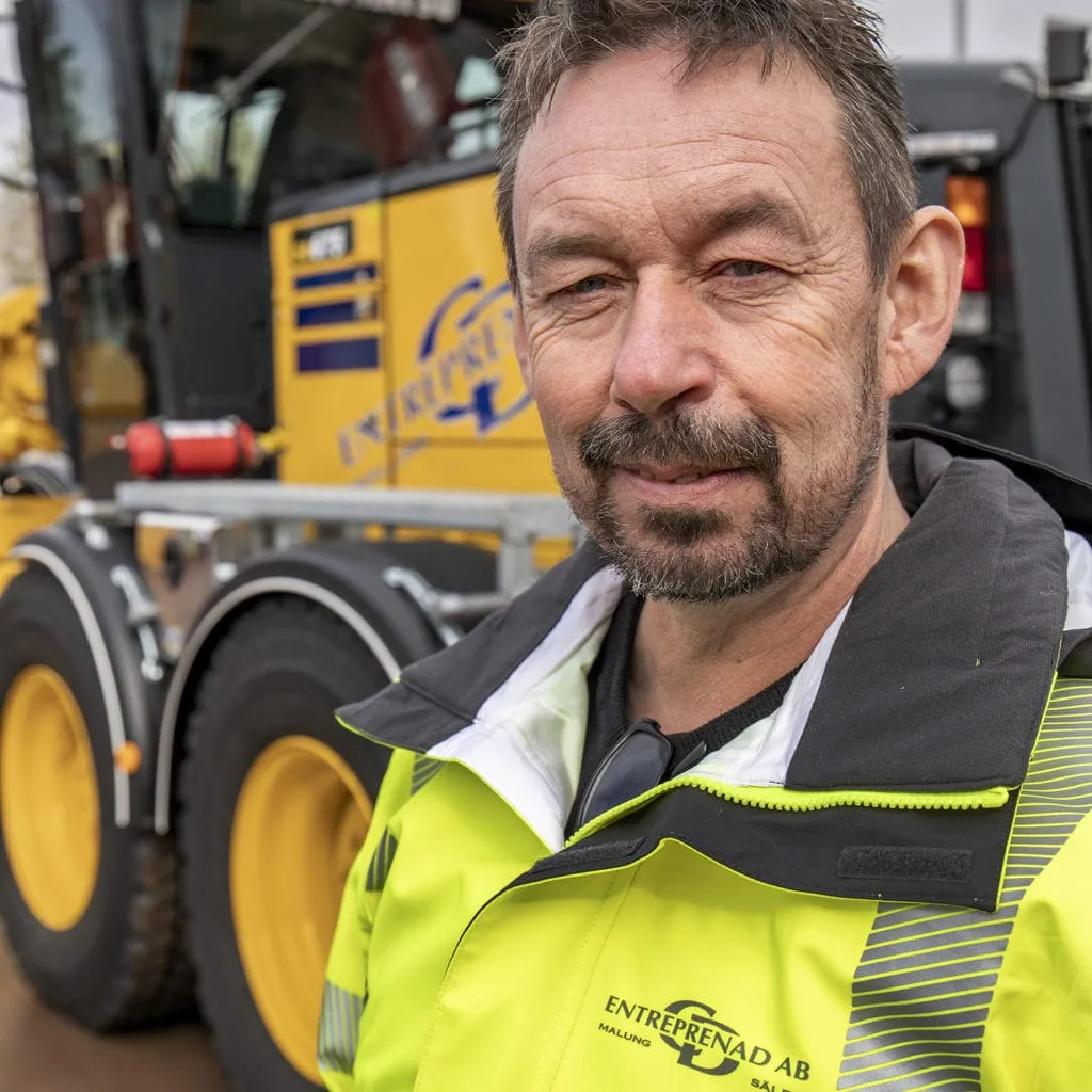 CD Entreprenad köpte första svenska Komatsuhyveln GD675