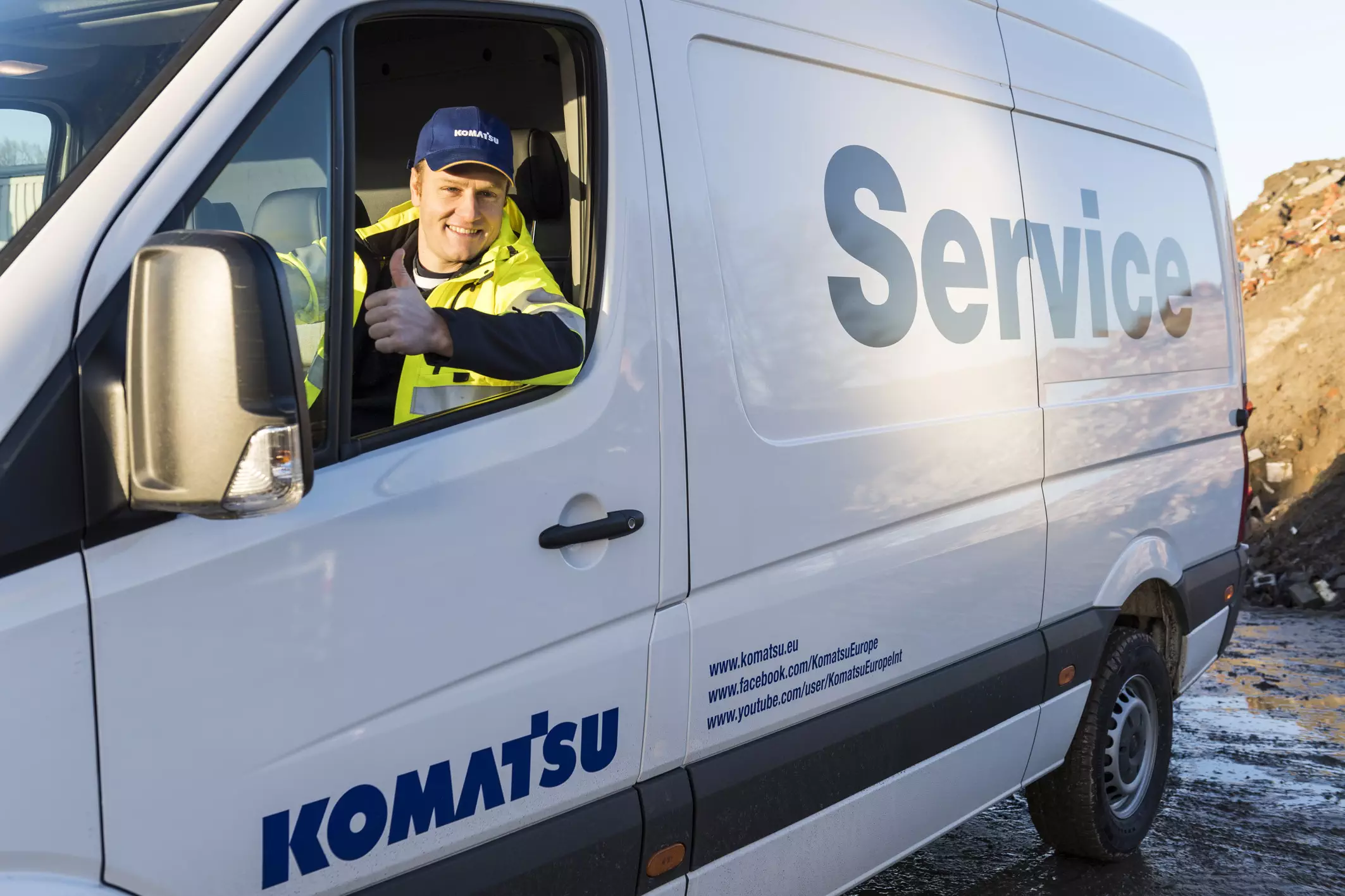 Komatsu service