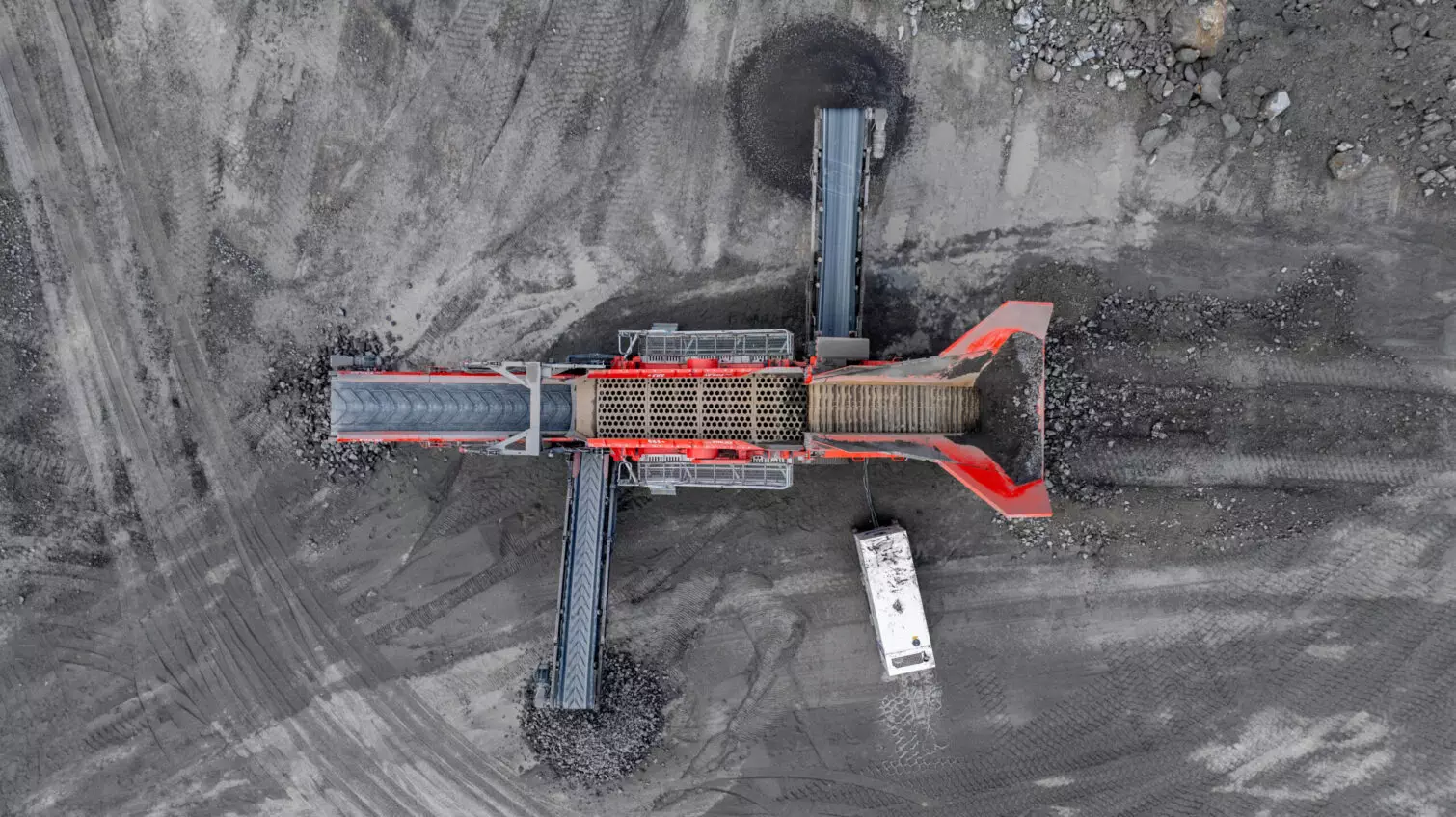 Framtiden är elektrisk med nya Finlay 883+ Electric grovsorterare